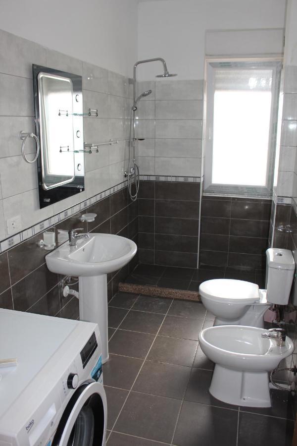 City Center Luxurious Apartment Shkodër 外观 照片